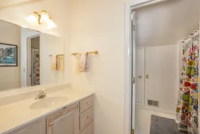 Open for Christmas! Fireplace, Near XC skiing and Wineries, Good for Groups! - Image 2