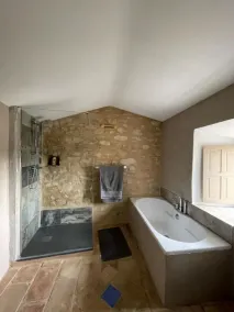 Ancienne bergerie du 18è restaurée avec beaucoup de gout au milieu des lavandes - Image 2