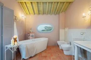 Villa / Independent home i Lucca med 5 soveværelser som kan rummer 10 - Image 2