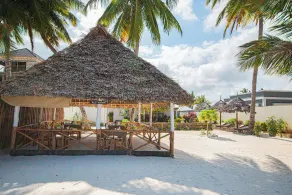 Pongwe Beachfront Villa - Image 5