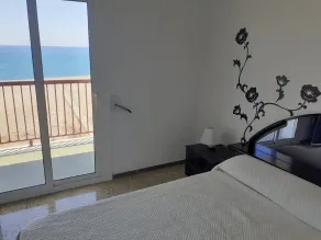 Suitur Wohnung mit Meer- und Strandblick an vorderster Front - Image 4