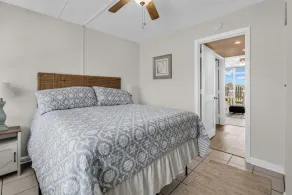 Seaside Elegance Your Coastal Getaway - Image 4