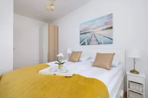 Modern Apartment for 6 People | Parking, Garden with a Terrace, Bicycles - Image 5