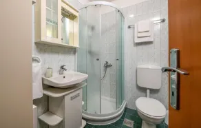 2 Bedroom Awesome Apartment In Labin - Image 3