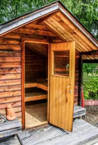 Sunbeam Lodge: Pool+Hot Tub, 50 Acres, ‘70s Oasis - Image 2
