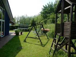 Directly on the dike, a few minutes to the beach, canoeing, trampoline, swing, fireplace - Image 2