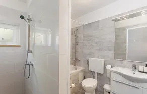 Holiday home with seaview - Image 2