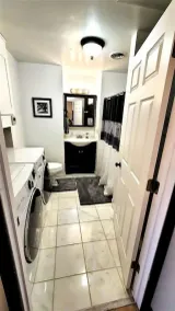 The Sovereign Suite - Cozy And Convenient With Home Theater - Image 2