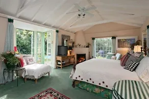 BUTTERFLY BEACH HOUSE .... 3MIN GANG TIL STRAND & VILLAGE, 8 MIN WALK BILTMORE HOTEL - Image 3
