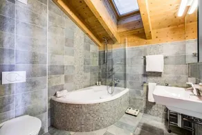 Lyx ski-in / ski-out chalet-stil lägenhet med fantastisk utsikt - Image 3