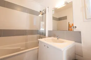 Appartamento vacanze \"Poggio Mezzana\" con vista sul mare, piscina in comune e aria condizionata - Image 5