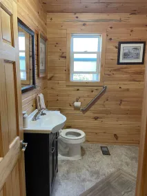Nick's Retreat - Madawaska, Ontario, Kanada - Image 3