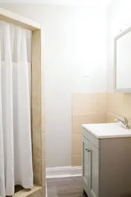 Stylish 2BR Retreat | King Beds & High-Speed WiFi - Image 3