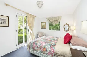 Villa 6 Milton Park situated in the beautiful & historic Milton Park Grounds - Image 4
