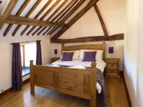 BWTHYN Y WENNOL, family friendly, with a garden in Abergele - Image 5
