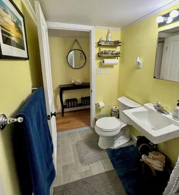 Martha’s Vineyard Condo w/ Pool minutes from Ferry - Image 4