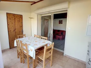 Jolie villa de type 3 avec véranda et extérieur - Image 4