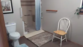 Private Spacious Apartment in Quiet, Safe, Cozy neighborhood - NO STAIRS! - Image 3