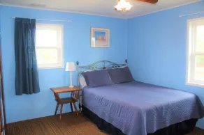 Deacon on Dolphin! Quaint 3rd Row Beach House with Ocean Views! - Image 4
