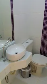 Excellent Cond. Closed - 4 BEDROOMS - 24 Hr Security and Concierge - AIR COND. -WIFI - Image 3