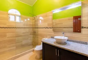 4BD guest-friendly villa in secured residence, pool/cable TV/Wi-Fi/shuttle bus - Image 3