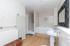 Superb 5 bedroom Mansion 20mins from City Centre.. - Image 5