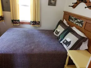 Amazing Cabin directly on Higgins Lake w/Private Boat Mooring Onsite! - Image 3