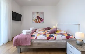 Gorgeous home in Prodol - Image 4