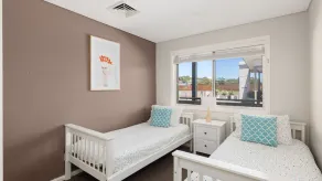 Solaris – beach and ocean views - Image 3