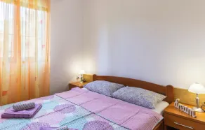 1 Bedroom Gorgeous Apartment In Marcana - Image 4