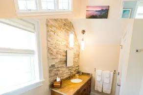 Cottages with easy access to Newport, beaches, nature trails  and  vineyards - Image 2