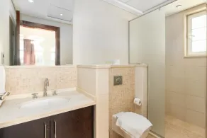Dubai Marina Jumeirah Park Villa 6 bdr private pool 3 km near beach! - Image 3