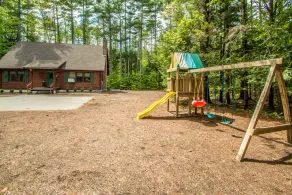 Near 4 Ski Areas & Story Land, Indoor & Outdoor Pools, Fitness, Super Clean - Image 2
