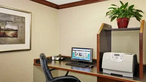 1 Bedroom | Indoor Pool + Free Breakfast - Image 4