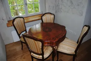 Fabulous apartment in the east wing of the historical castle Wiesenburg - Image 5