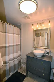 Cozy farmhouse! Pool table, fire pit, minutes to Lake James, downtown Marion! - Image 2