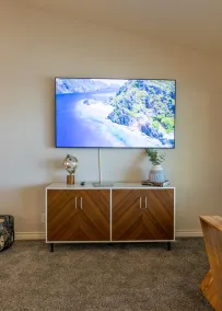 Family POOL HOME/ KING BED Suite/3BR/ BILLIARD TABLE/ Sleeps 9/near Yaamava' - Image 2