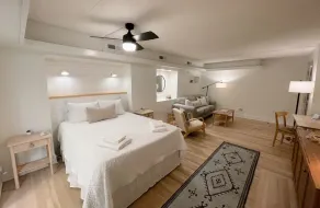 Corner condo at the doorstep of the intercostal waterway and local restaurants! - Image 5