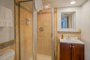 #7: 2bd/1.5ba, Newly Remodeled, Walk to Old Town - Image 2