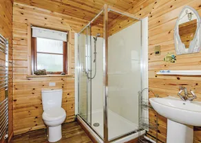 3 bedroom accommodation in Anglesey - Image 3