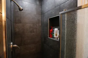Wonderful 1BD Guest House with Outdoor Experience - Image 5