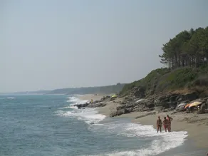Mini Villa with large courtyard, direct sea access 150 m, closed garage, parking, WIFI - Image 4