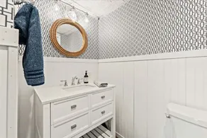 Bluebird Hideaway - Image 4