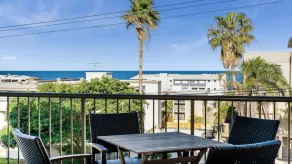 Oceanic Unit 4 Kings Beach QLD - Image 5