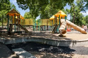 Banksy Bungalow in Zilker Pickleball Close to Downtown - Image 2
