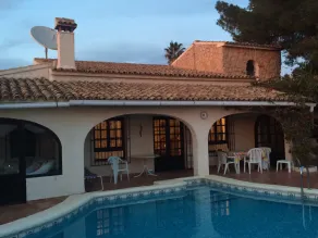 Large Villa With Private Pool, Stunning Views. Walking distance to amenities. - Image 3