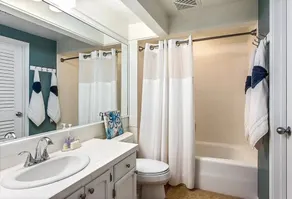 Spacious Executive Retreat in Paradise + 3 mins from Turtle Beach! - Image 3