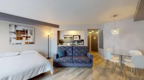 6-308 : Standard Studio - sleeps 4. - Image 2