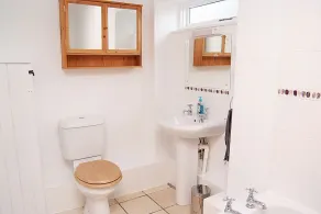 Self Catering Rural Farm Cottage + Heated Pool Cornwall - Image 3