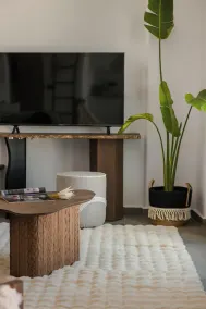 Acro Caldo Suites - Image 4